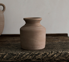 Load image into Gallery viewer, Mala Terracotta Vase
