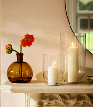 Load image into Gallery viewer, Ashton Hurricane Vase Medium