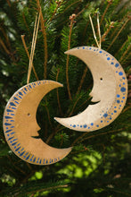 Load image into Gallery viewer, UK/EU: Golden Man on the Moon Board Decoration