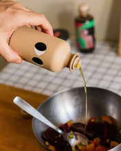 Load image into Gallery viewer, Extra Virgin Olive Oil with Garlic