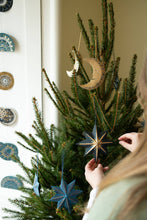 Load image into Gallery viewer, UK/EU: Shimmering Man on the Moon Board Decoration