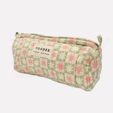 Load image into Gallery viewer, Quilted Barrel Case | Pinwheel | Peppermint