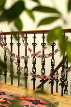 Load image into Gallery viewer, UK/EU: Bloomsbury Paper Chain Kit