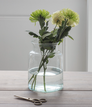 Load image into Gallery viewer, SEASONAL STEMS FLOWER WORKSHOP - NEW DATE!!