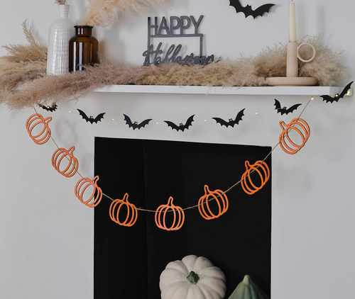 WOODEN PUMPKIN BUNTING