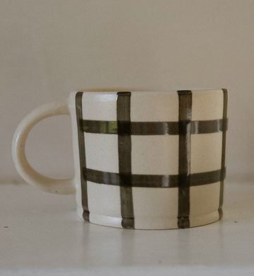 PEBBLE gingham mug