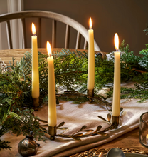 Load image into Gallery viewer, Cromwell Mistletoe candle ring