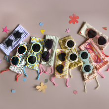 Load image into Gallery viewer, Glitter Heart Sunglasses