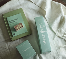 Load image into Gallery viewer, CLOAKROOM CANDLE