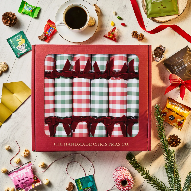 Gingham Cheer - Handmade Luxury Christmas Crackers (6pcs): Family Fun & Games