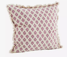 Load image into Gallery viewer, PRINTED CUSHION OFF WHITE/FUCHSIA