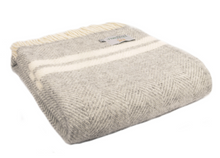 Load image into Gallery viewer, GREY &amp; CREAM LUXURY LAMBSWOOL BLANKET