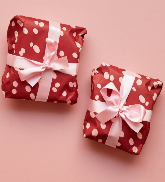 RED SPOTTY Giftwrap